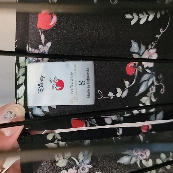 Lc Disney Snow white top sz Small - Picture 7 of 9